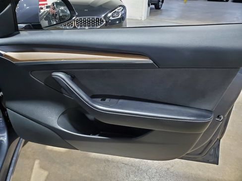 Used 2021 Tesla Model 3 Standard Range Plus RWD image 17