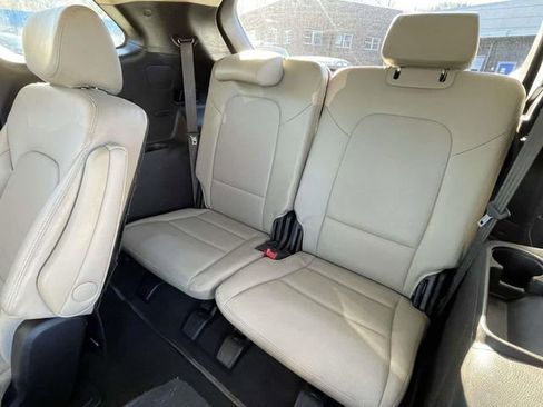 Used 2017 Hyundai Santa Fe Limited w/ Cargo Package image 13