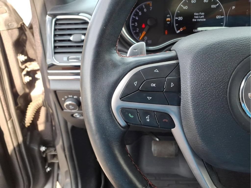 Used 2021 Jeep Grand Cherokee Trailhawk w/ Premium Lighting Group AWD/4WD image 20