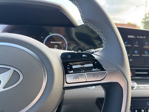 New 2025 Hyundai Elantra SEL image 33