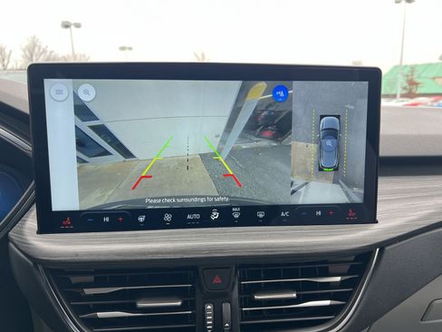 Used 2025 Ford Escape SE w/ PHEV Premium Package image 19