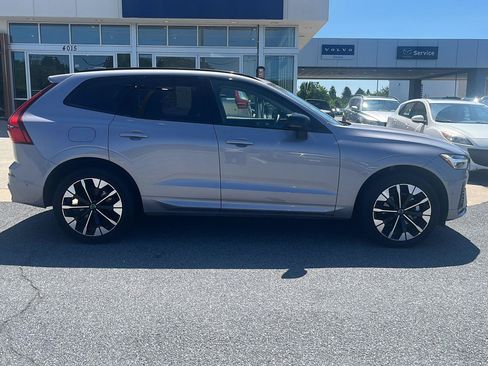 Used 2026 Volvo XC60 B5 Plus AWD/4WD image 4