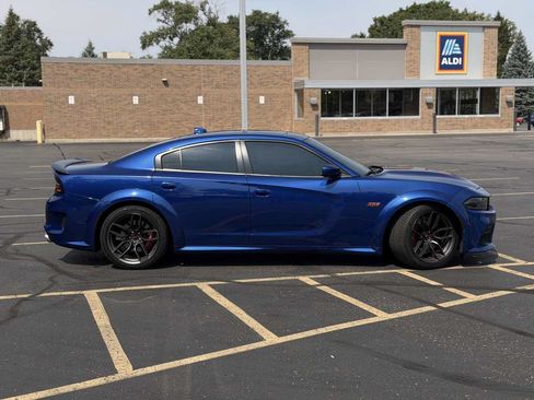 Used 2022 Dodge Charger Scat Pack RWD image 8
