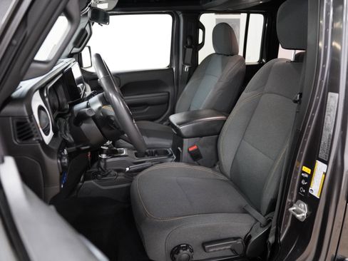 Used 2024 Jeep Wrangler Unlimited AWD/4WD image 4