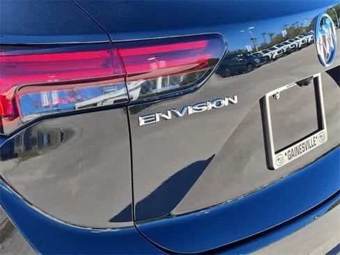 Used 2023 Buick Envision Essence image 10