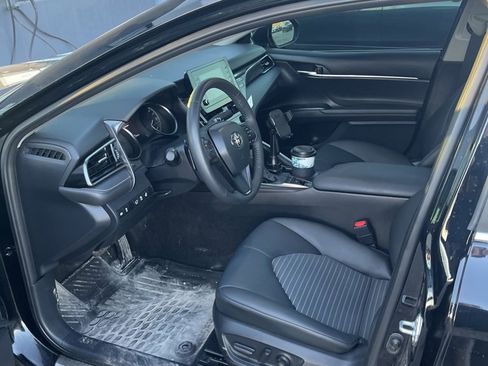 Used 2024 Toyota Camry SE w/ Cold Weather Package image 3