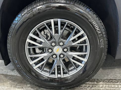 Used 2026 Chevrolet Traverse LT AWD/4WD image 10