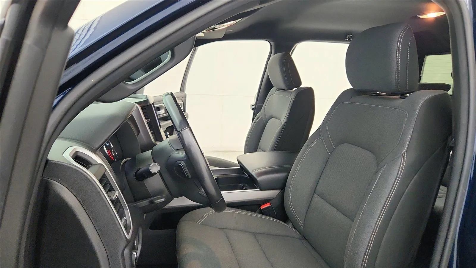 Used 2022 RAM 1500 Big Horn AWD/4WD image 28