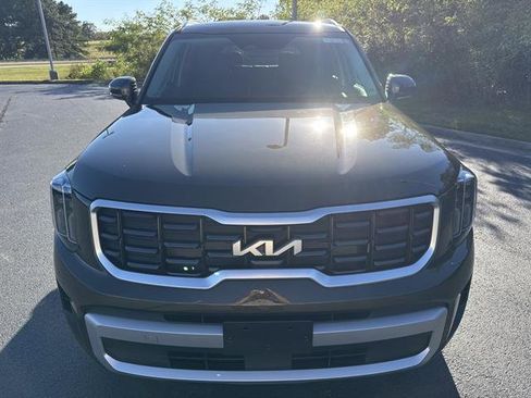 New 2025 Kia Telluride S image 2