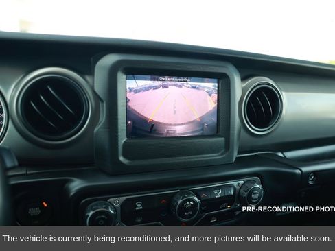 Used 2021 Jeep Wrangler Unlimited Sport S image 24