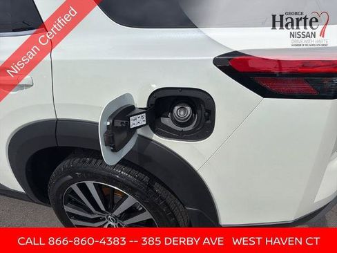 Certified 2023 Nissan Pathfinder Platinum AWD/4WD image 22