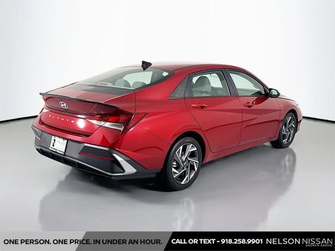 Used 2025 Hyundai Elantra Sport FWD image 5