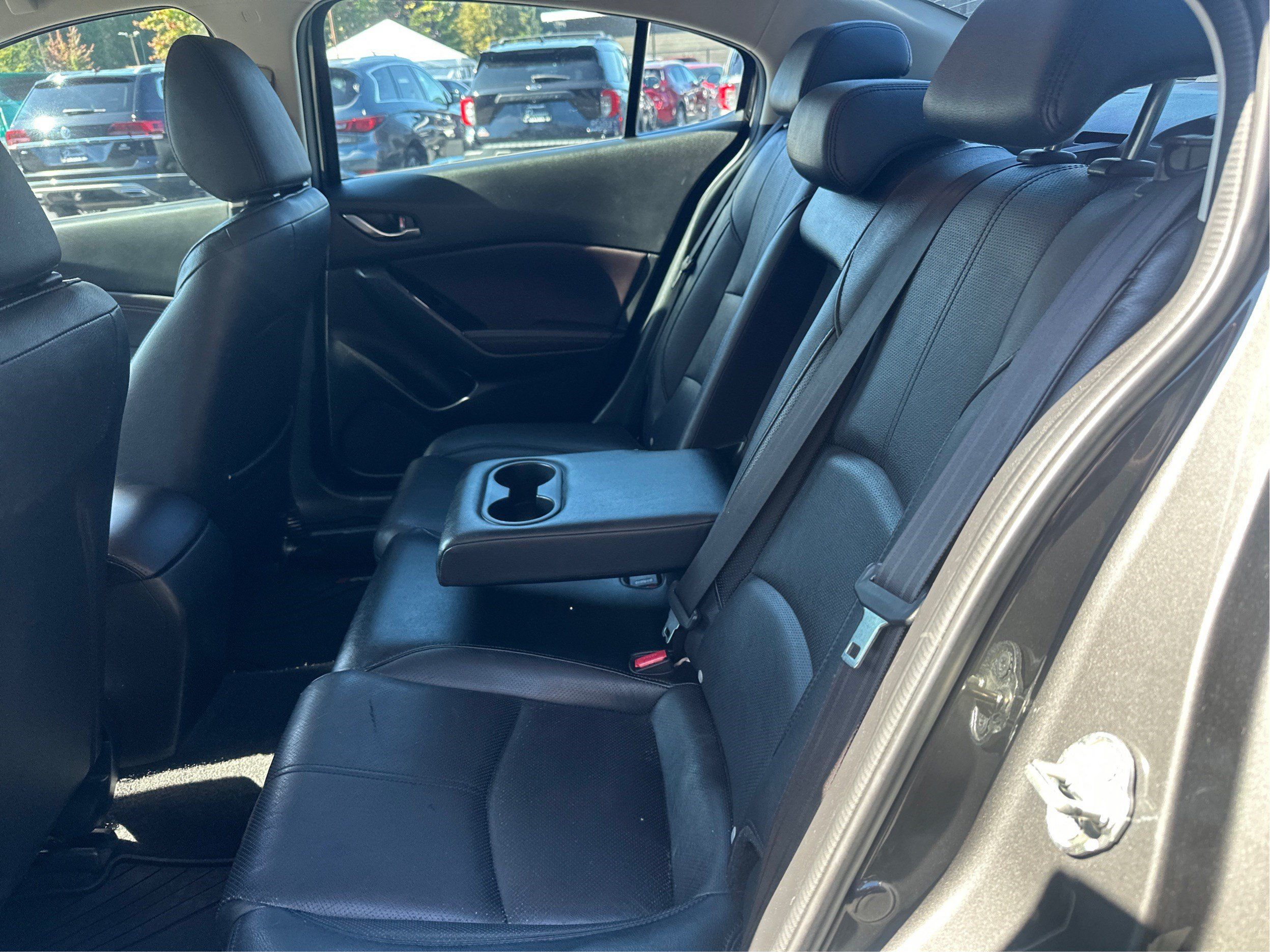 Used 2017 MAZDA MAZDA3 Grand Touring FWD image 10