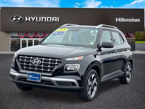 Certified 2023 Hyundai Venue SEL image 4