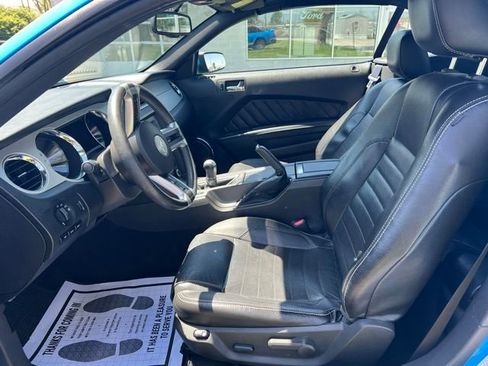 Used 2010 Ford Mustang GT RWD image 10
