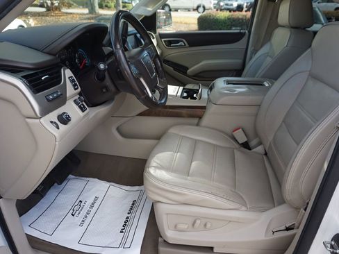 Used 2019 GMC Yukon XL Denali w/ Denali Ultimate Package image 19