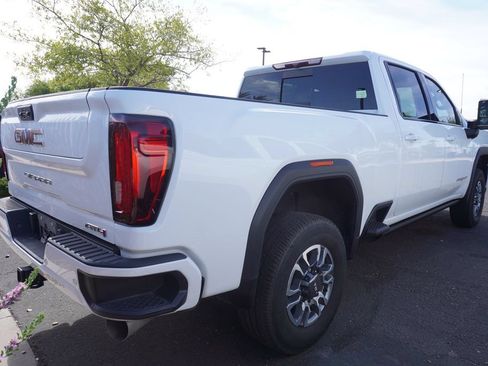 Used 2023 GMC Sierra 3500 AT4 w/ AT4 Preferred Package AWD/4WD image 5