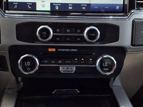 Used 2022 Ford F250 Lariat w/ FX4 Off-Road Package image 12