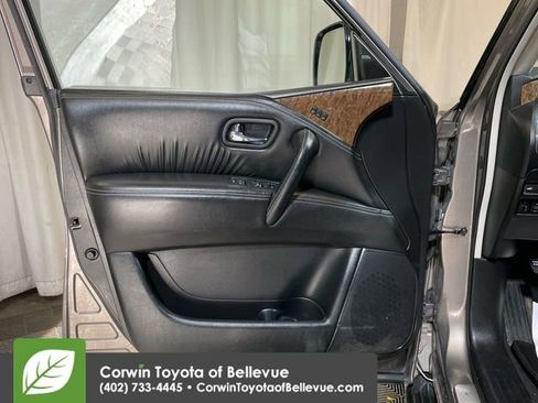 Used 2016 INFINITI QX80 Luxe w/ 22" Wheel Package image 26