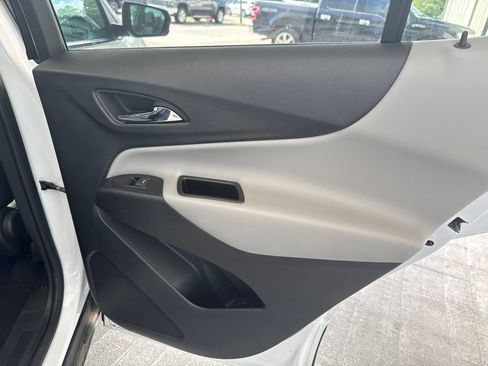 Used 2024 Chevrolet Equinox LT FWD image 44