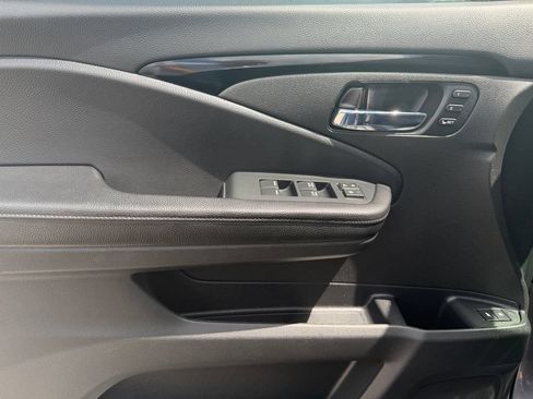 Used 2020 Honda Pilot Touring image 20