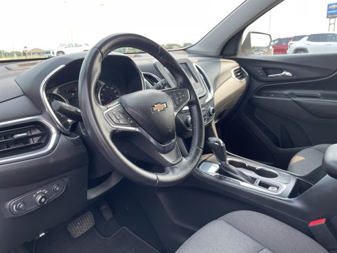 Used 2020 Chevrolet Equinox LT FWD image 9