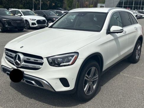 Used 2022 Mercedes-Benz GLC 300 4MATIC image 2