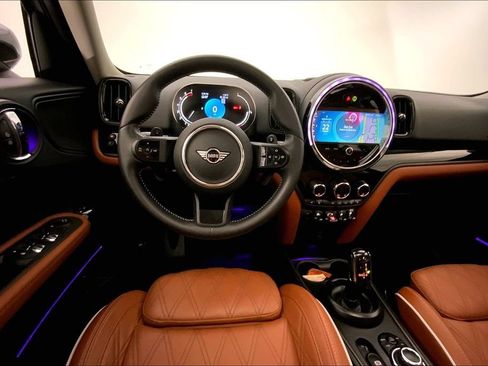 Used 2024 MINI Cooper Countryman S w/ Signature Upholstery Package AWD/4WD image 4