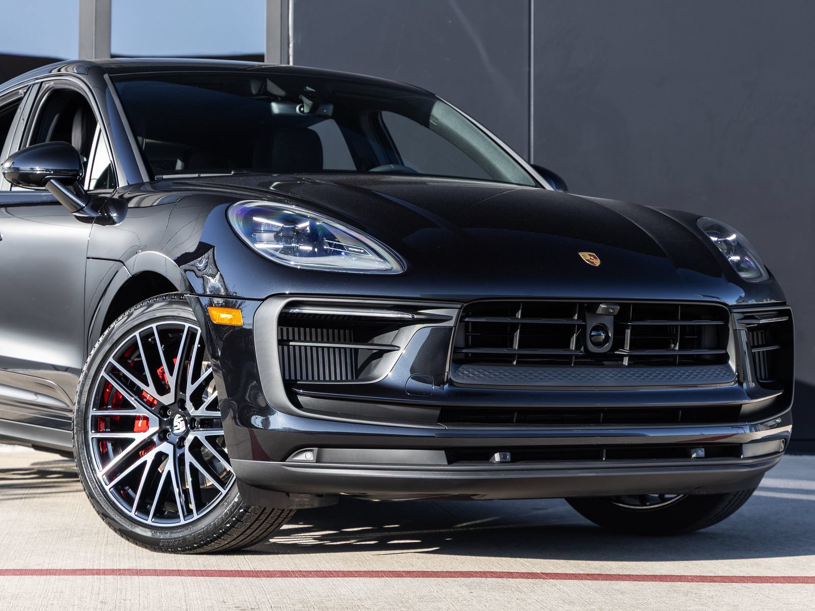 Certified 2026 Porsche Macan S AWD/4WD image 9