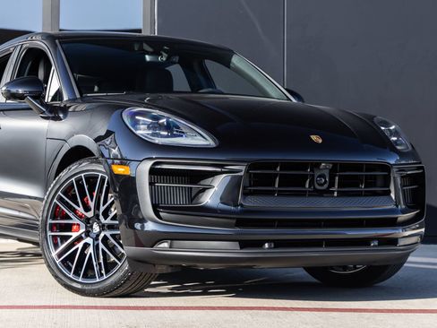 Certified 2026 Porsche Macan S AWD/4WD image 9