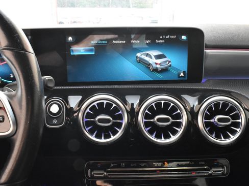 Used 2019 Mercedes-Benz A 220 image 29