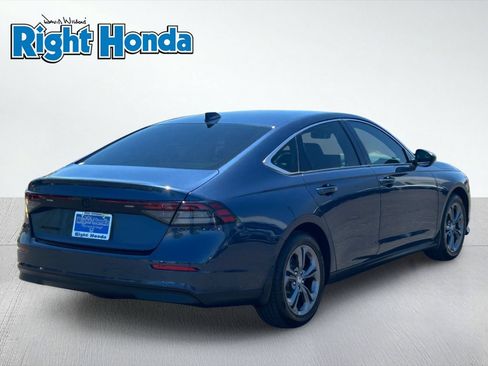 Used 2023 Honda Accord EX image 5