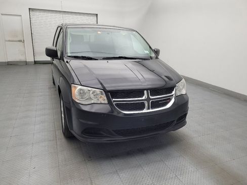 Used 2017 Dodge Grand Caravan SE w/ Power Window Group FWD image 14
