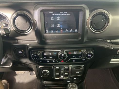Used 2023 Jeep Wrangler Unlimited Sport AWD/4WD image 22