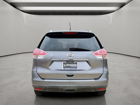 Used 2016 Nissan Rogue SV w/ SV Premium Package FWD image 4