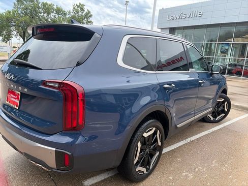 Used 2025 Kia Telluride S FWD image 7
