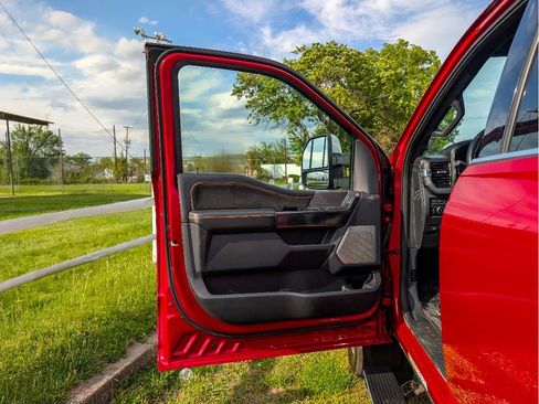 Used 2023 Ford F450 Platinum AWD/4WD image 9