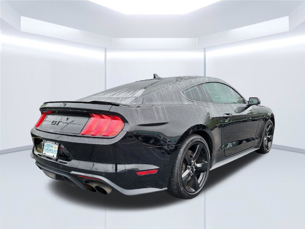 Used 2022 Ford Mustang GT w/ Equipment Group 301A RWD image 5