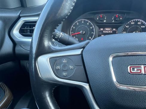 Used 2018 GMC Acadia SLE w/ Driver Alert Package I FWD image 16