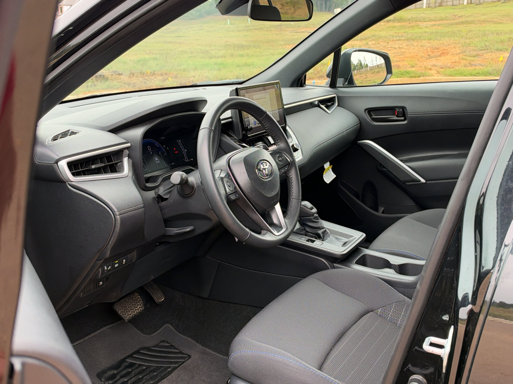 Used 2026 Toyota Corolla Cross AWD Hybrid image 31
