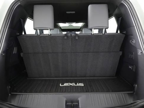 Used 2026 Lexus GX 550 w/ Accessory Package (2T) AWD/4WD image 13