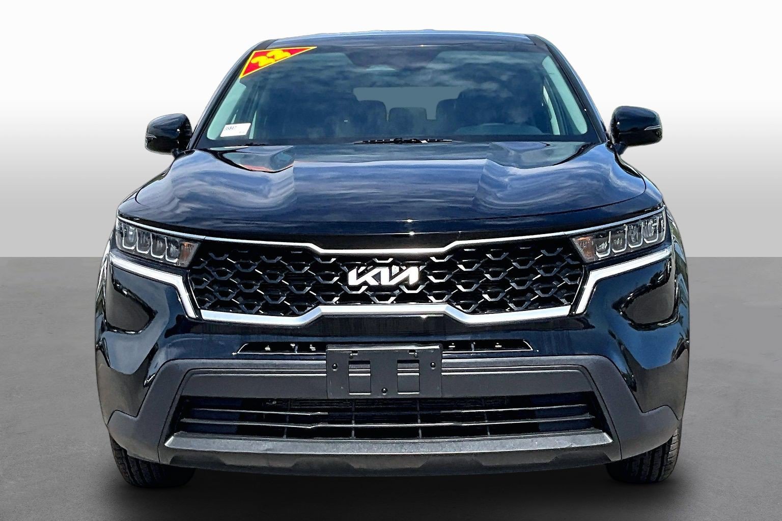 Used 2022 Kia Sorento LX FWD image 3