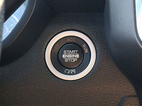 Used 2021 RAM 2500 Big Horn image 24