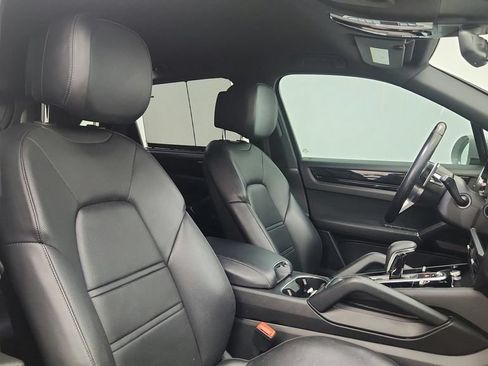 Used 2022 Porsche Cayenne Platinum Edition AWD/4WD image 18