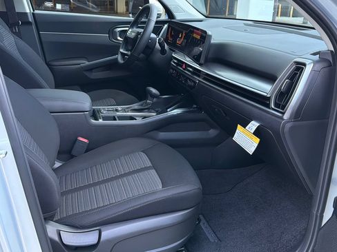 New 2026 Kia Sorento LX FWD image 10