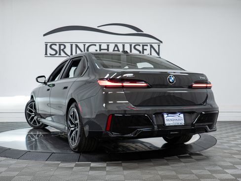 New 2026 BMW 740i xDrive image 28