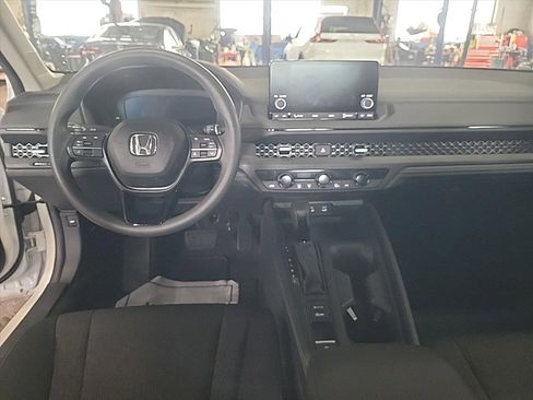 Used 2024 Honda Accord EX image 11