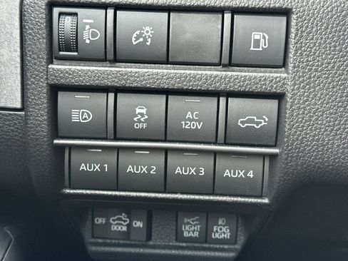 Certified 2025 Toyota Tacoma Trailhunter image 33