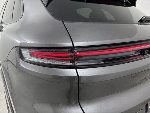 New 2026 Porsche Cayenne GTS image 18