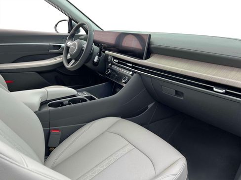 New 2025 Hyundai Sonata Limited FWD image 16